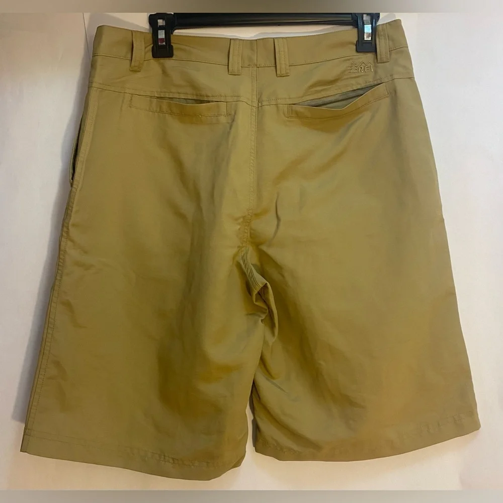 REI Men’s Shorts‎ Size 32 - Picture 2 of 8